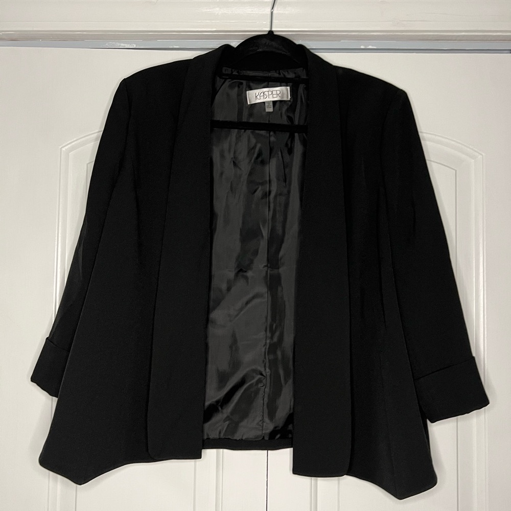 Kasper cropped blazer size 12.